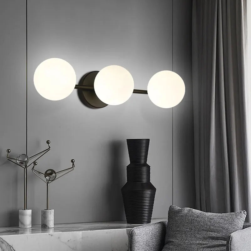 NordGlobe™ LED Wandleuchte Milchglas Kugel